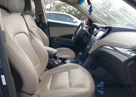 2017 Hyundai Santa Fe Sport 2.4L z USA, uszkodzony, nr VIN 5XYZU3LB8HG447627